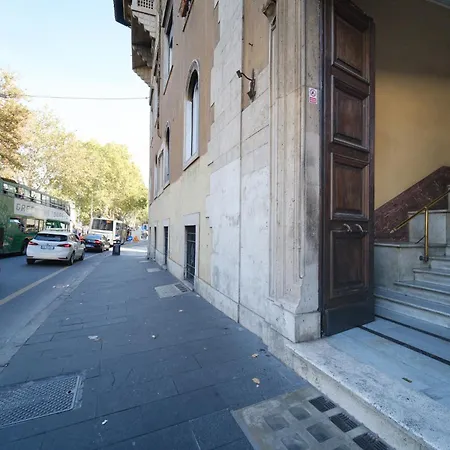 Castel Sant'angelo By Buddyrent *